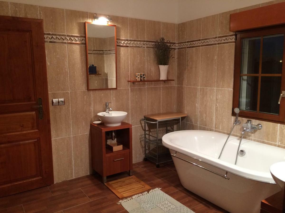 Cottage La Villa Bolero Saint-Cyr-sur-Loire Dış mekan fotoğraf